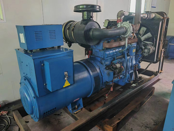 深泽100kW柴油发电机组使用多级机油有哪些优缺点？
